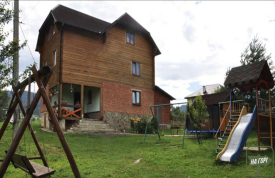 Коттедж з неймовірними краєвидами